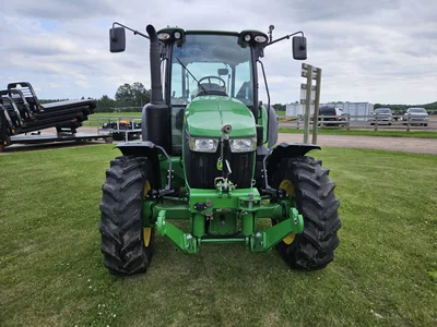 2022 JOHN DEERE 5115M Tractor