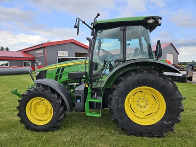 2022 JOHN DEERE 5115M Tractor